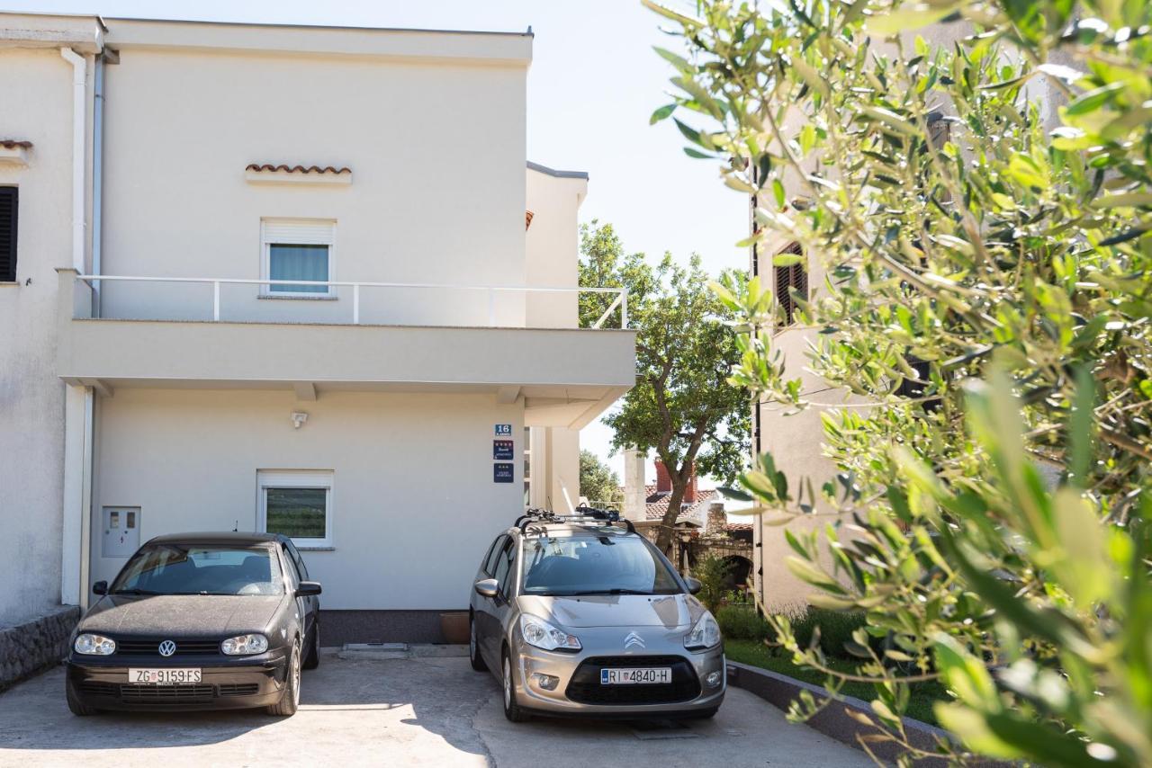 Apartments Omorfia Kraljevica Exterior foto